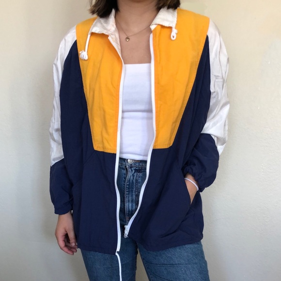 Retro Windbreaker - Picture 3 of 4